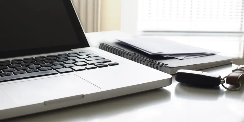 Postazione di lavoro pronta ed efficiente presso il nostro Coworking fuori Area C a Milano